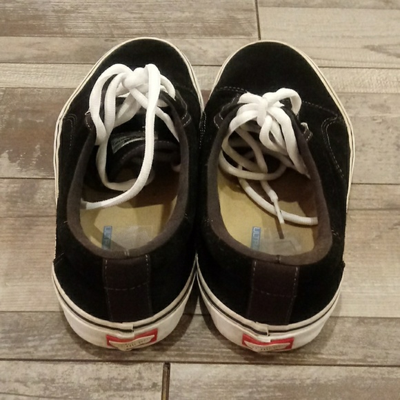 Vans Off the Walls Shoes - Picture 3 of 8
